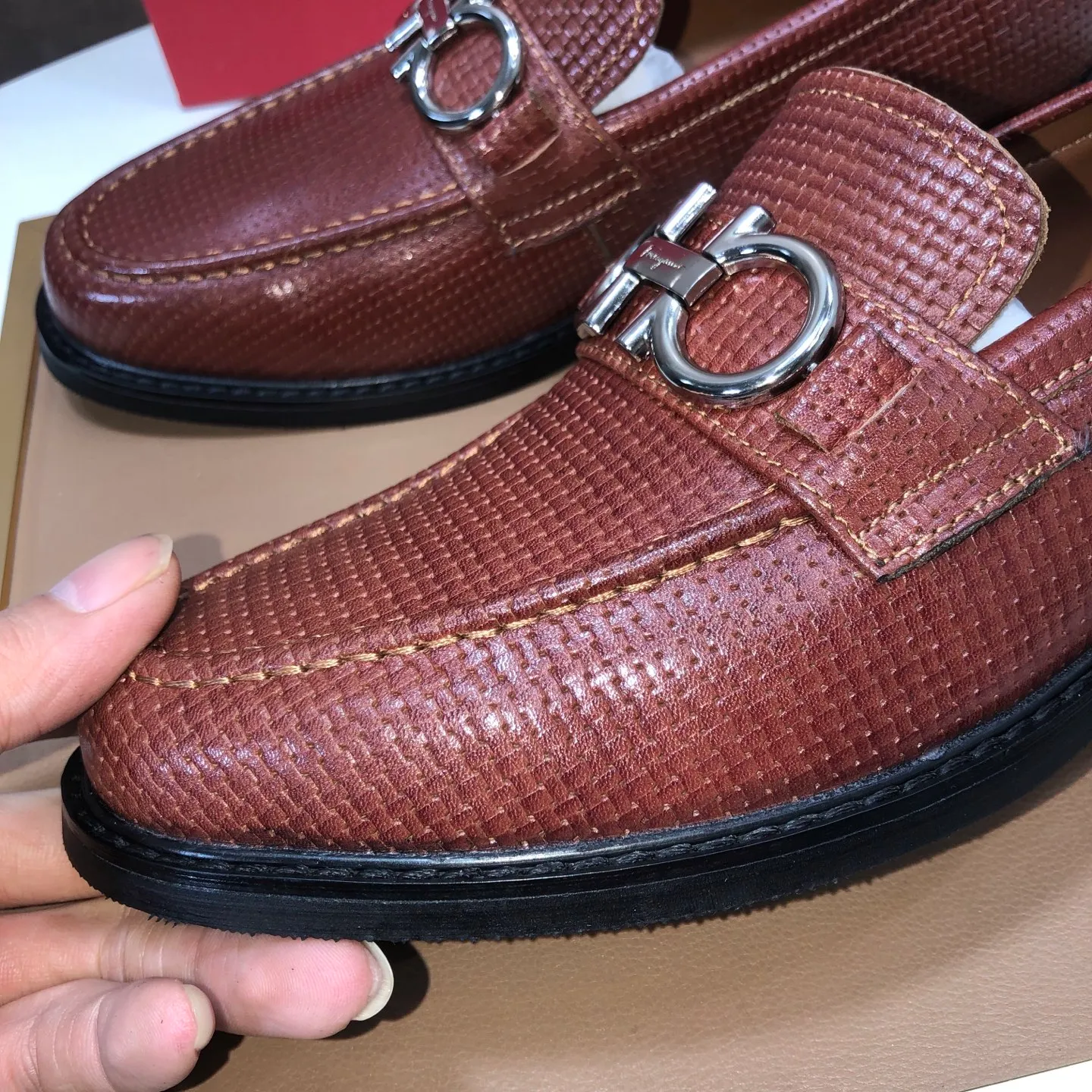 Men's shoes 💰460💰[Ferragamo/Ferragamo] The latest model in the counter. Original imported high-quality cowhide with open sides + imported sheep lining + original luxury metal buckle + original combination outsole. Comparison without pressure 38–44🎉